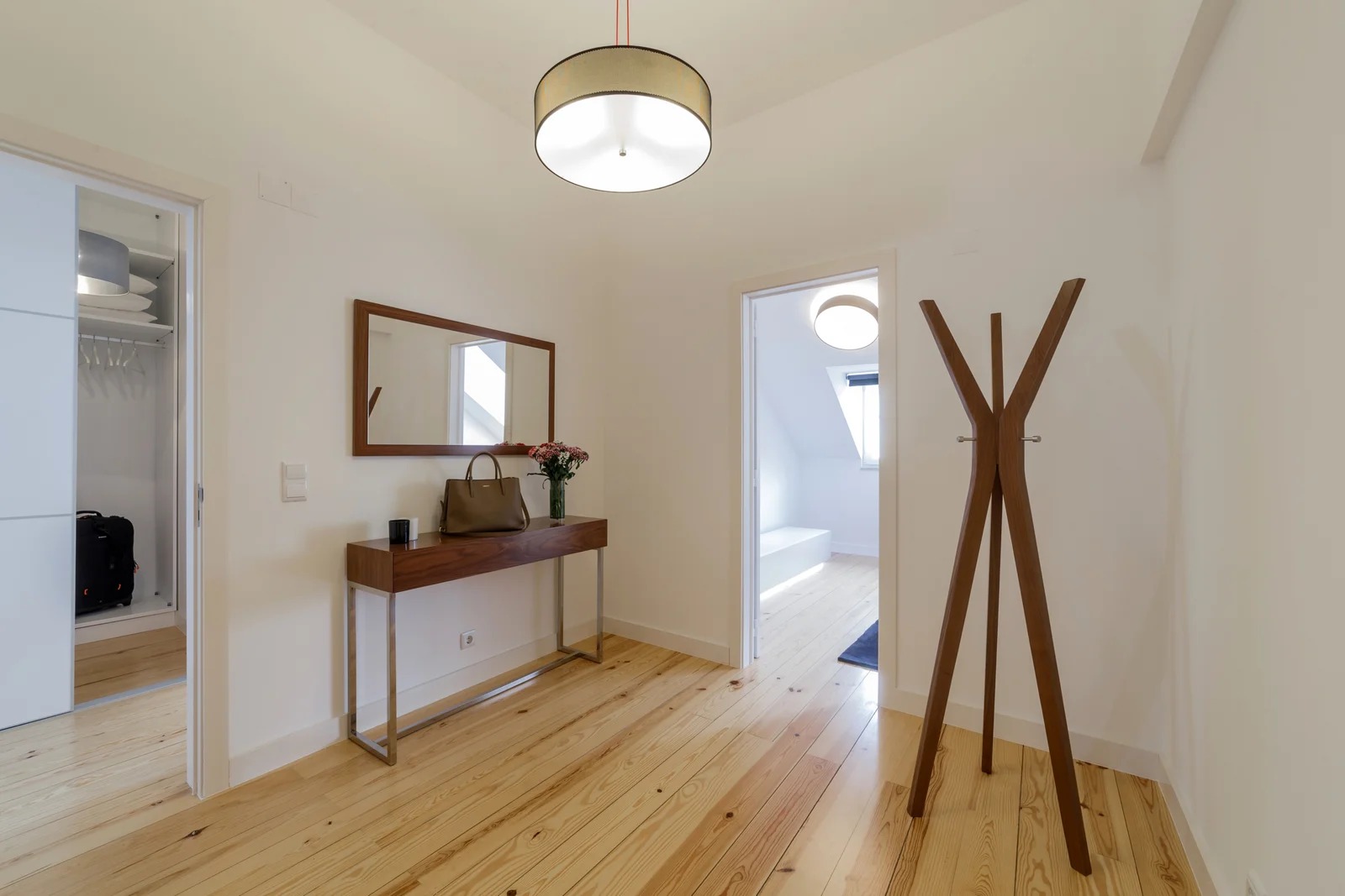 gallery-in-0004-scaled-1 Waterfront property